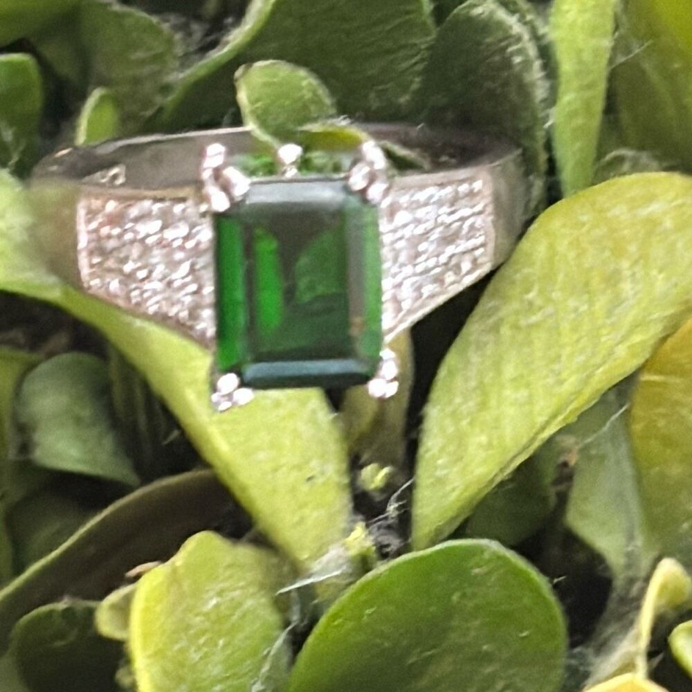 925 Sterling Silver & Tsavorite Garnet CZ ring Sz 9, 4.71g, 8.7x6.8mm butterfly